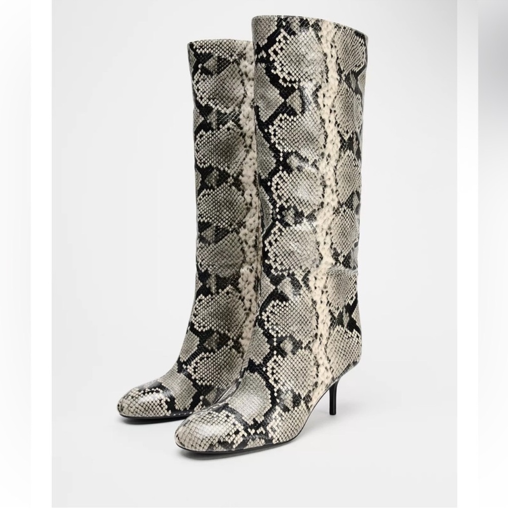 Zara Snake Skin Printed Pull On Boots 9 NWT - Picture 2 of 11